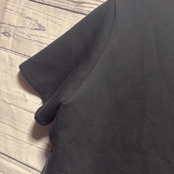 Nike active wear top - Picture 3 of 5